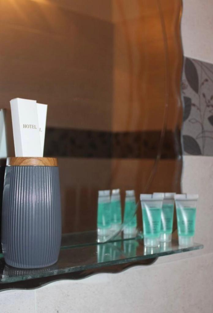 Leila Hotel Tbilisi Bagian luar foto